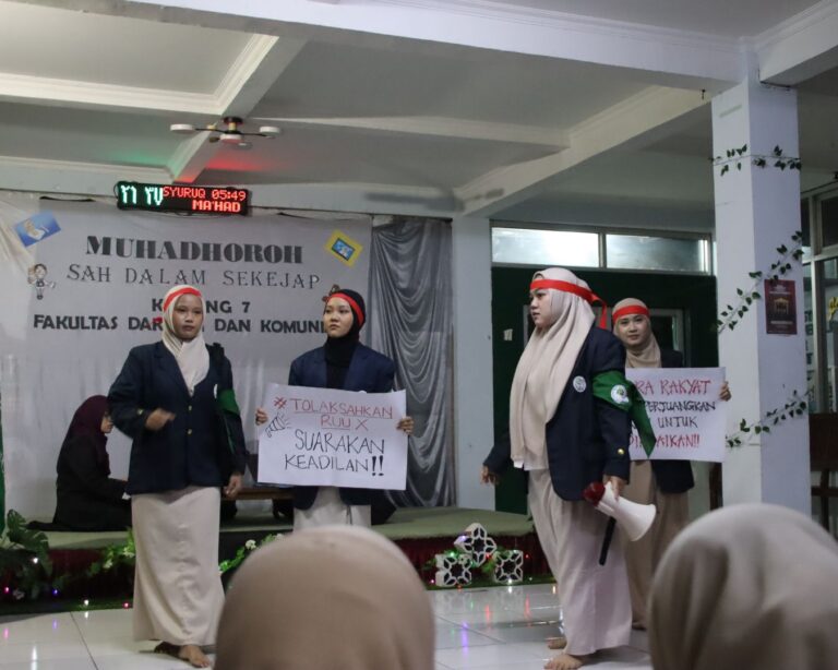 Muhadharah Pesantren Universal